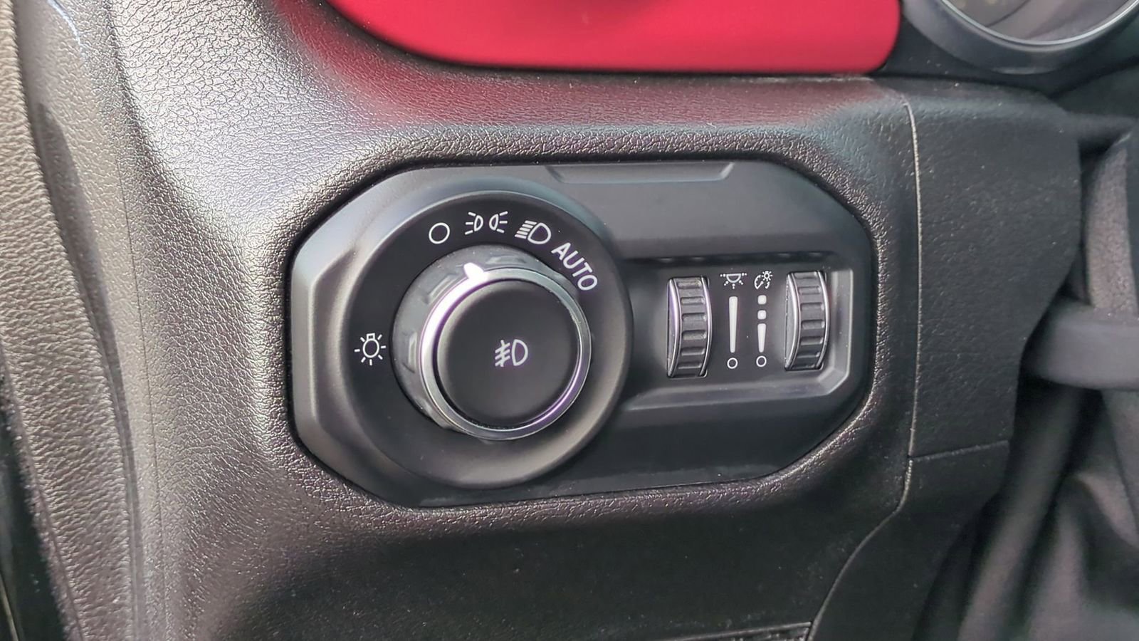 Used 2020 Jeep Wrangler Unlimited Rubicon w/ Dual Top Group image 19