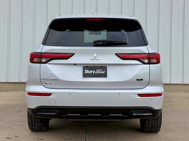 Used 2024 Mitsubishi Outlander SE Black Edition AWD/4WD image 5