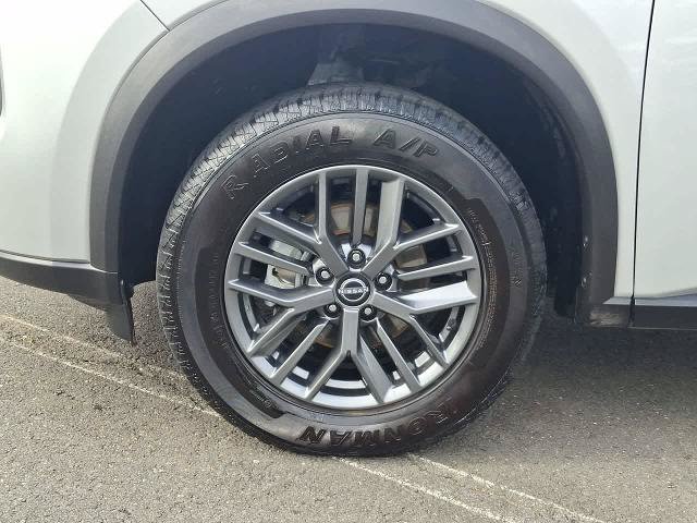 Used 2024 Nissan Rogue S FWD image 30