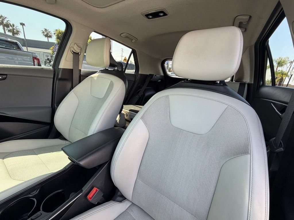 Used 2023 Kia Niro EX Touring FWD image 24
