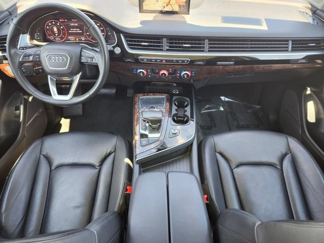 Used 2018 Audi Q7 3.0T Premium Plus w/ Premium Plus Package AWD/4WD image 12
