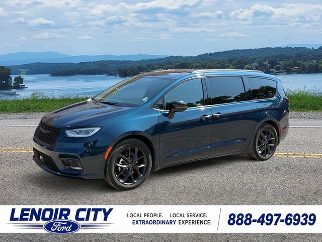 Used 2025 Chrysler Pacifica Limited FWD image 7
