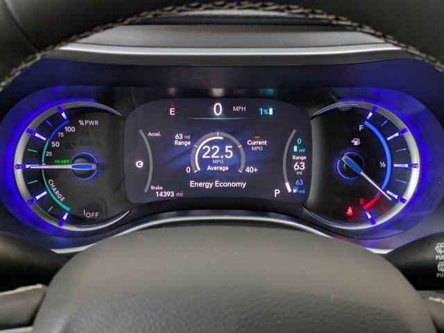 Used 2025 Chrysler Pacifica Select image 24