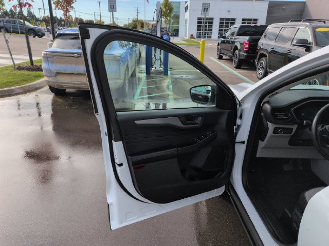 Certified 2024 Ford Escape Active AWD/4WD image 26