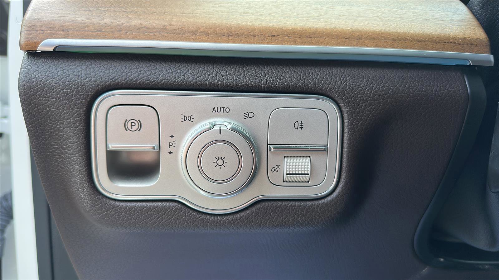 Used 2022 Mercedes-Benz GLS 450 4MATIC image 19