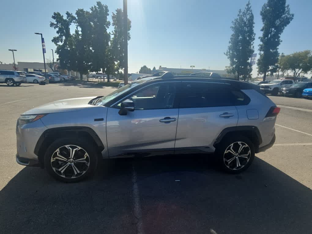 Used 2024 Toyota RAV4 XSE w/ Weather Package AWD/4WD image 4