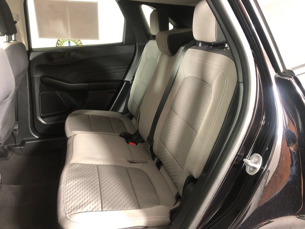 Certified 2022 Ford Escape SE w/ Cold Weather Package AWD/4WD image 13