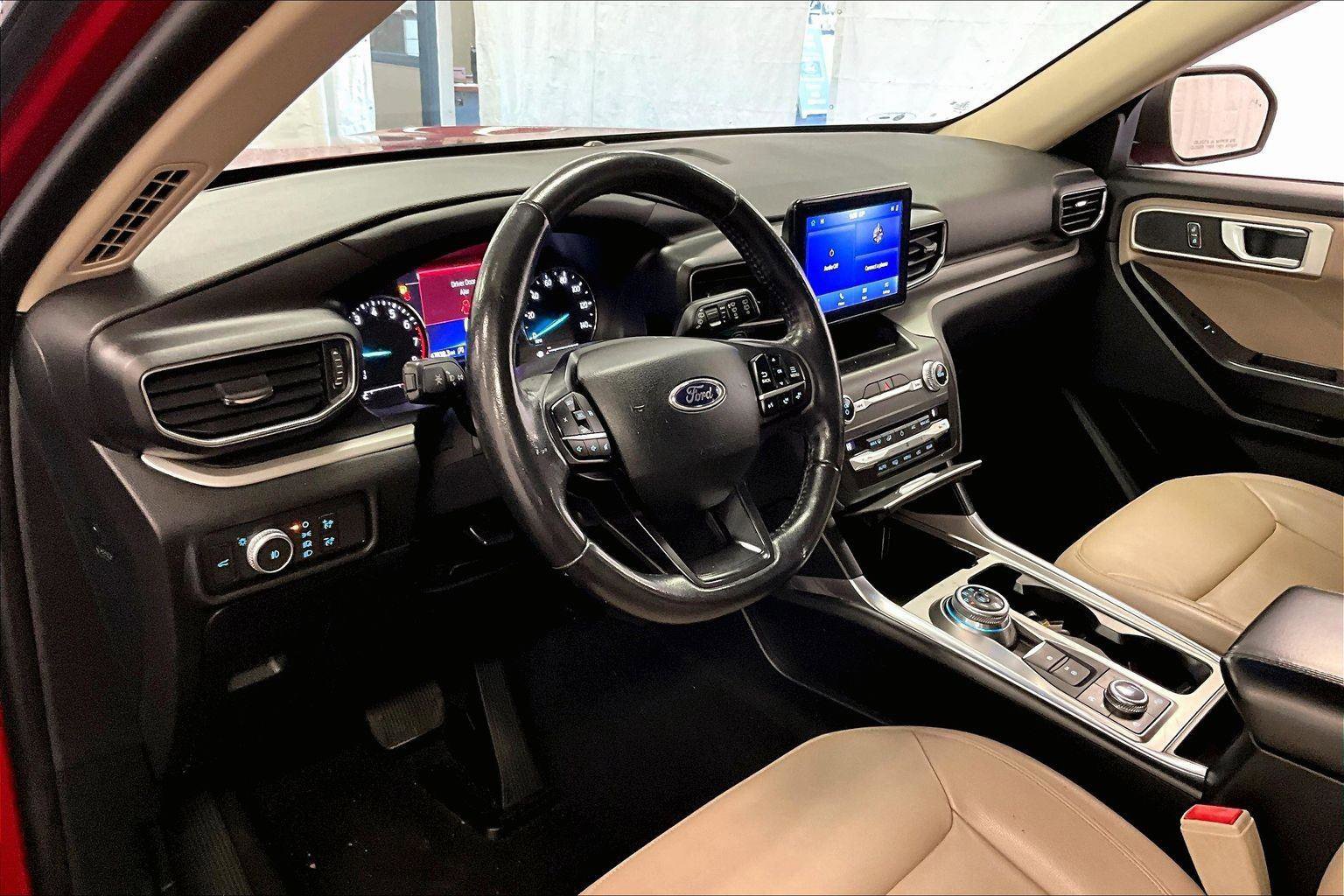 Certified 2020 Ford Explorer XLT w/ Equipment Group 202A image 12