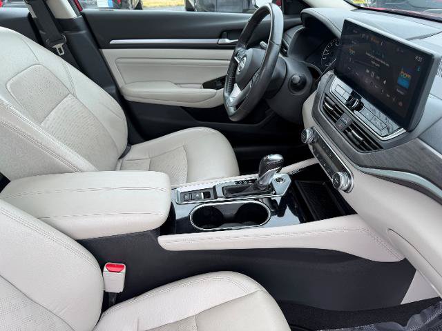 Used 2023 Nissan Altima 2.5 SL AWD/4WD image 13