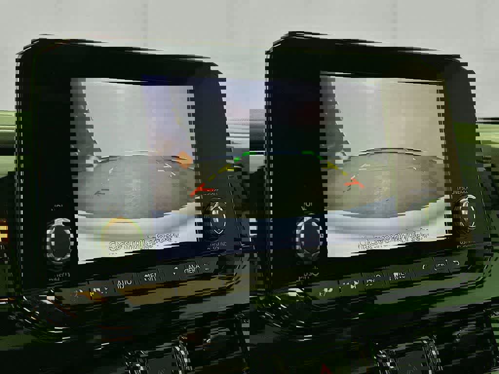 Used 2022 Nissan Pathfinder SV w/ SV Premium Package FWD image 28