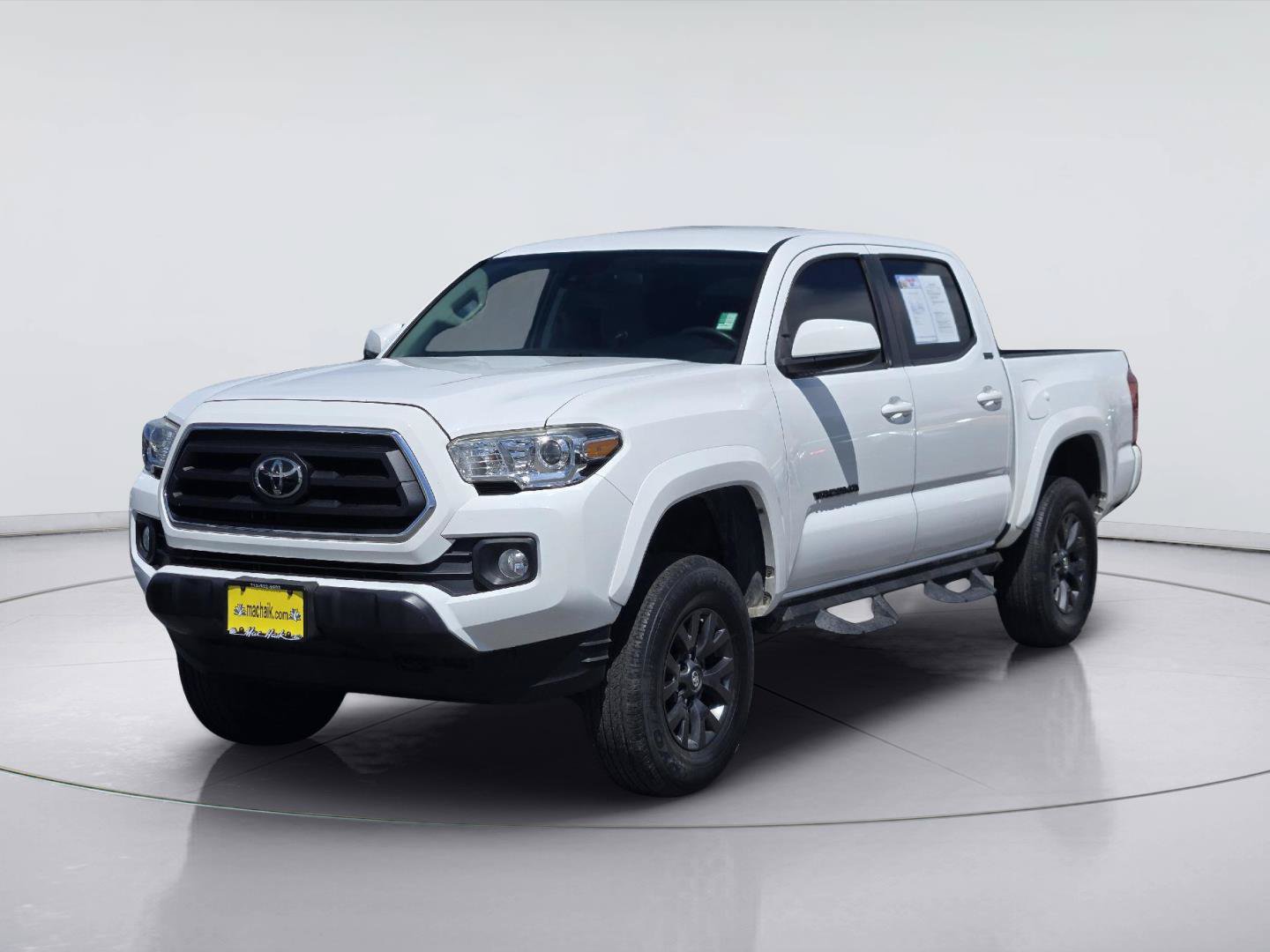 Used 2020 Toyota Tacoma SR5 w/ SR5 Appearance Package (SM) RWD image 1