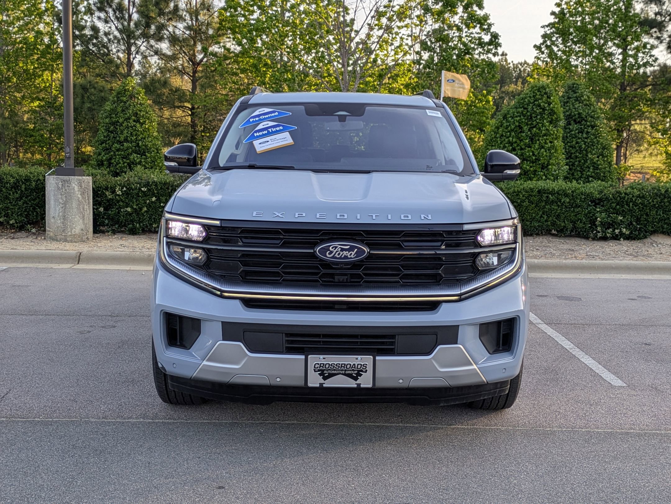 Certified 2025 Ford Expedition Platinum w/ Driver's Package AWD/4WD image 9
