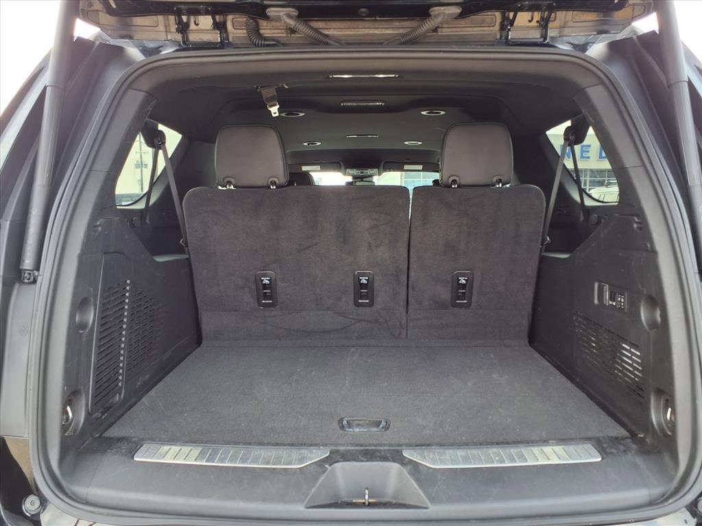 Used 2024 Chevrolet Suburban Premier image 14