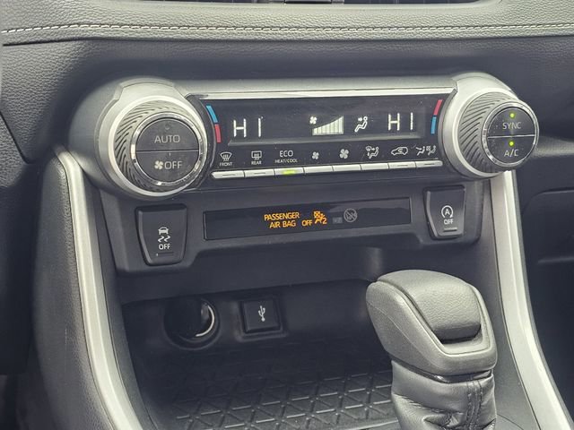 Used 2021 Toyota RAV4 XLE image 20