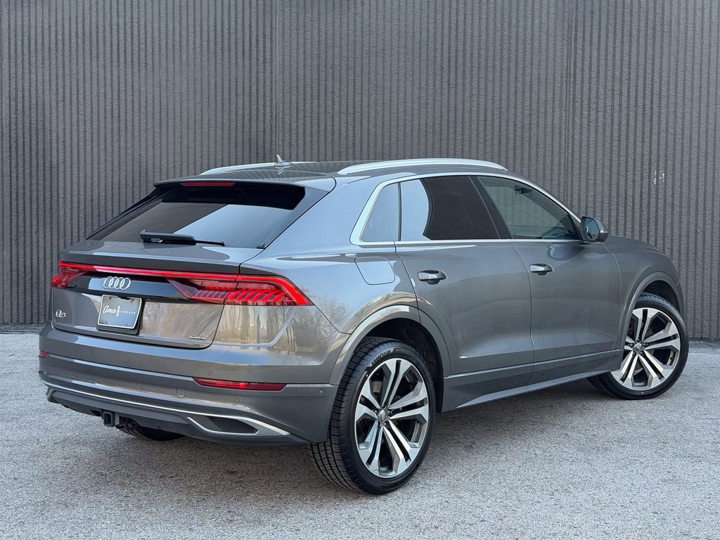 Used 2019 Audi Q8 Prestige w/ Towing Package image 4