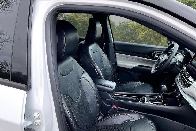 Used 2023 Jeep Compass Limited AWD/4WD image 7