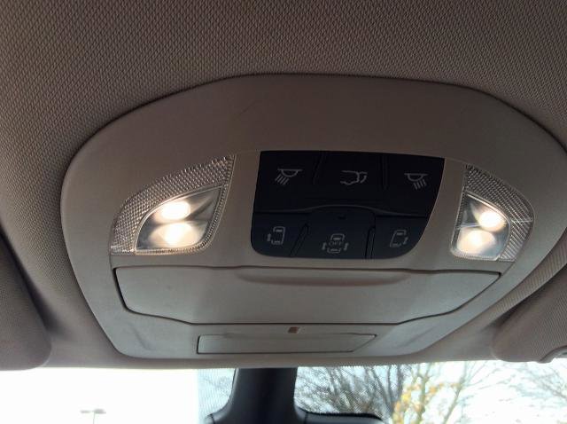 Used 2024 Chrysler Pacifica Touring-L image 31