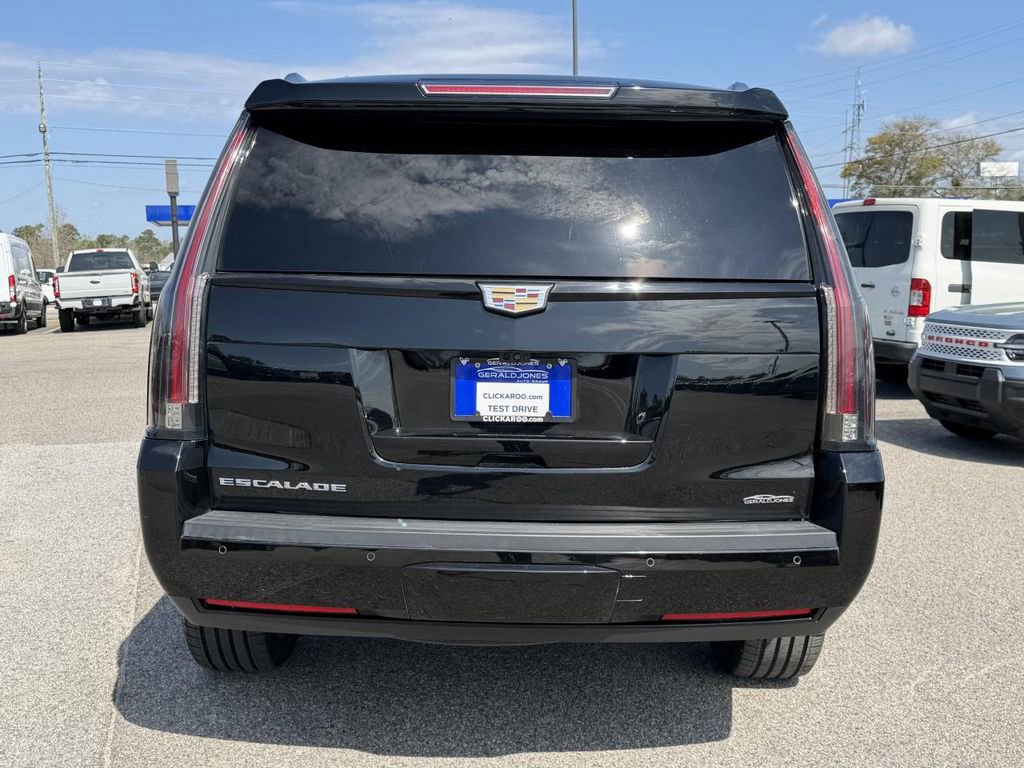 Used 2019 Cadillac Escalade Platinum w/ Escalade Sport Edition image 3