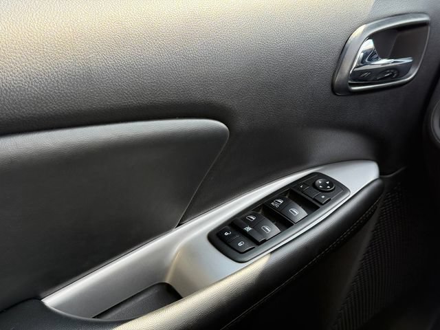Used 2019 Dodge Journey SE w/ Connectivity Group FWD image 33