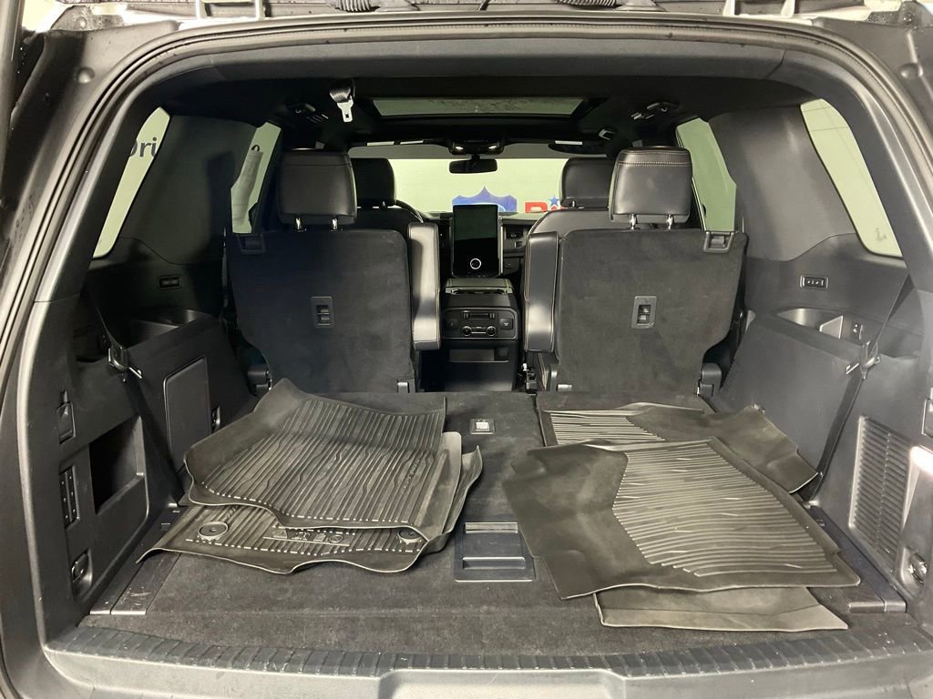 Certified 2024 Ford Expedition Platinum image 11