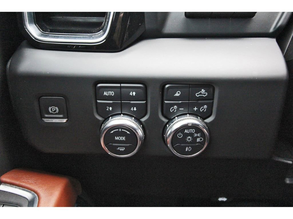 Used 2024 GMC Sierra 3500 Denali Ultimate AWD/4WD image 20