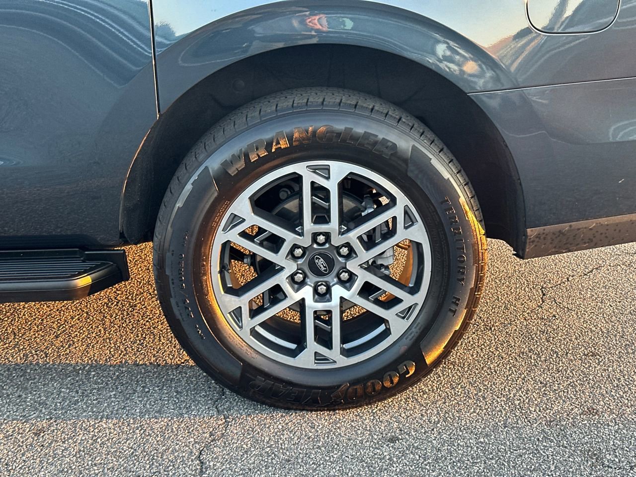 Certified 2025 Ford Expedition Max Active image 22