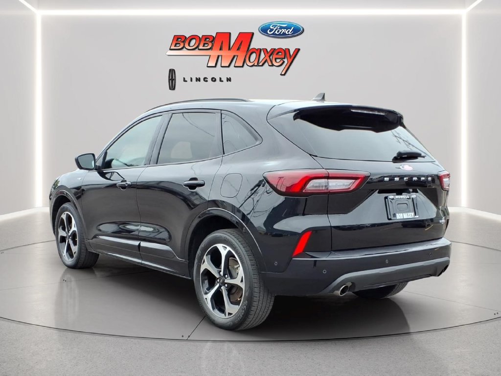 Certified 2023 Ford Escape ST-Line Elite w/ Premium Technology Package AWD/4WD image 7