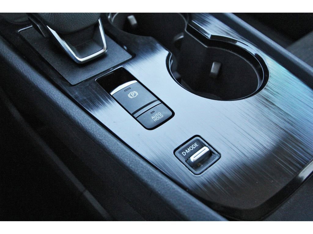 Used 2023 Nissan Rogue SV FWD image 27