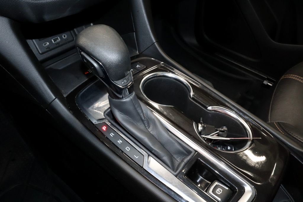Used 2022 Chevrolet Equinox Premier FWD image 32