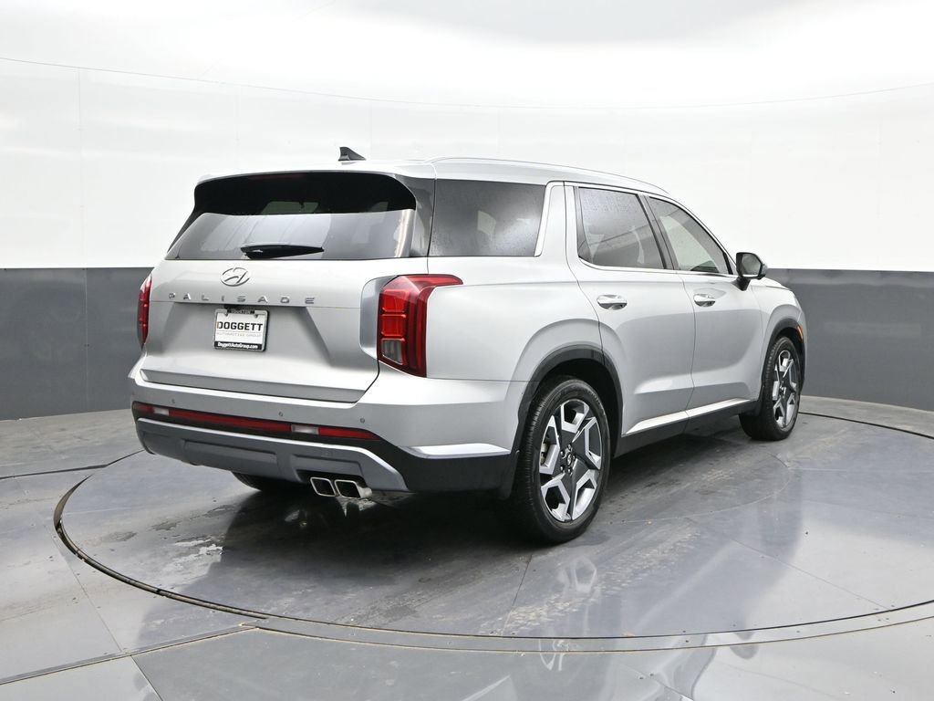 Used 2023 Hyundai Palisade Limited FWD image 11