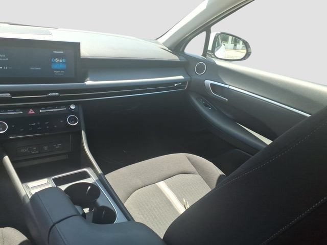 Used 2025 Hyundai Sonata SEL FWD image 11