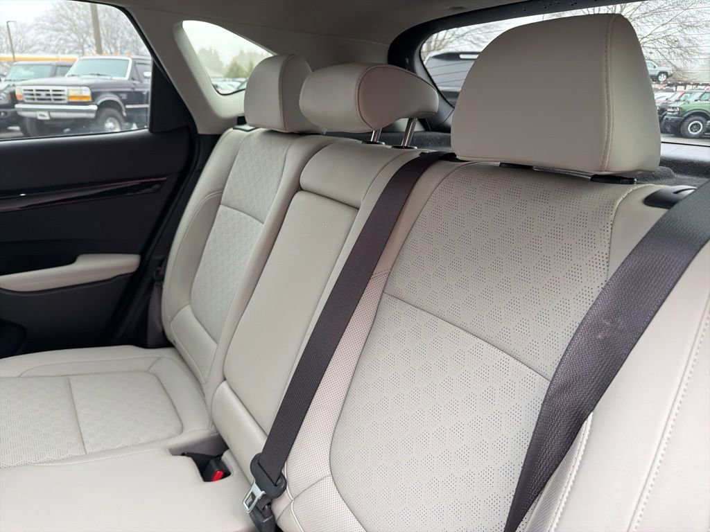 Used 2021 Kia Seltos SX image 29