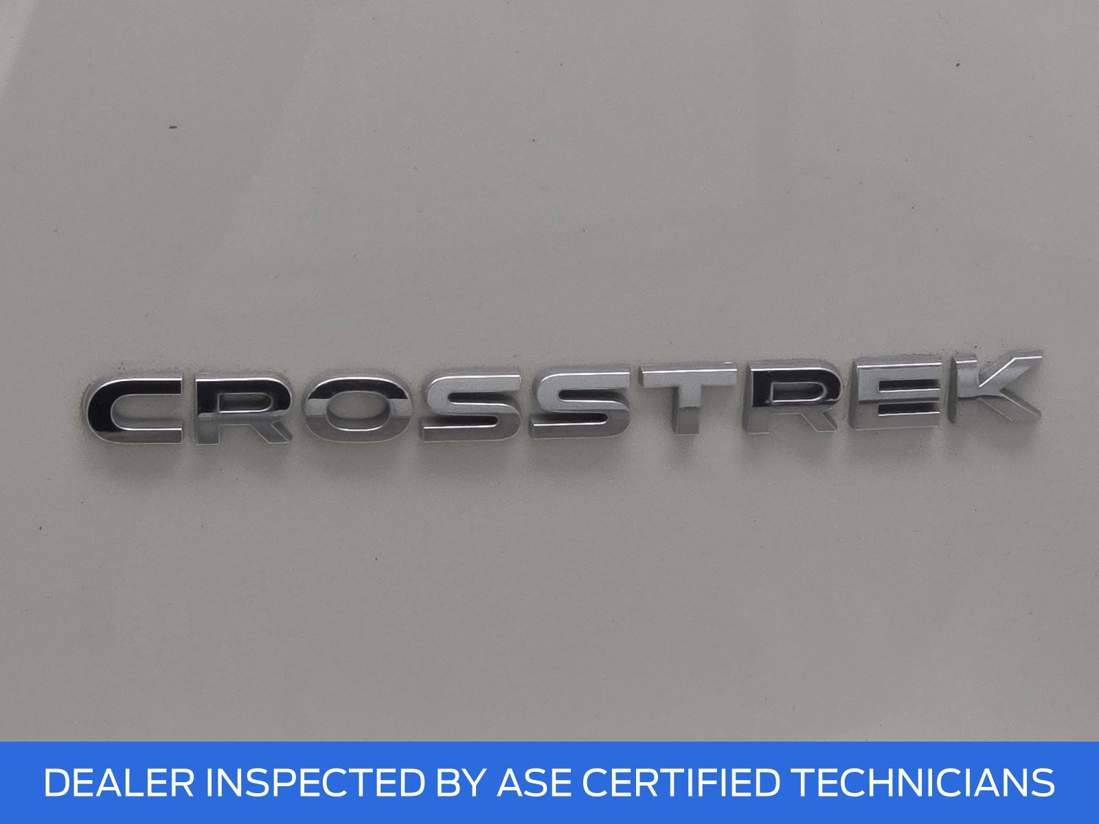 Used 2023 Subaru Crosstrek 2.0i AWD/4WD image 11