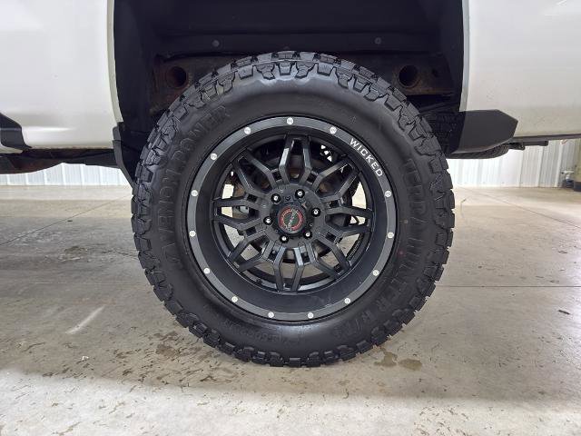 Used 2018 Chevrolet Silverado 1500 LT w/ All Star Edition image 12