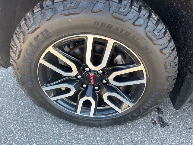 Used 2022 GMC Yukon AT4 AWD/4WD image 12