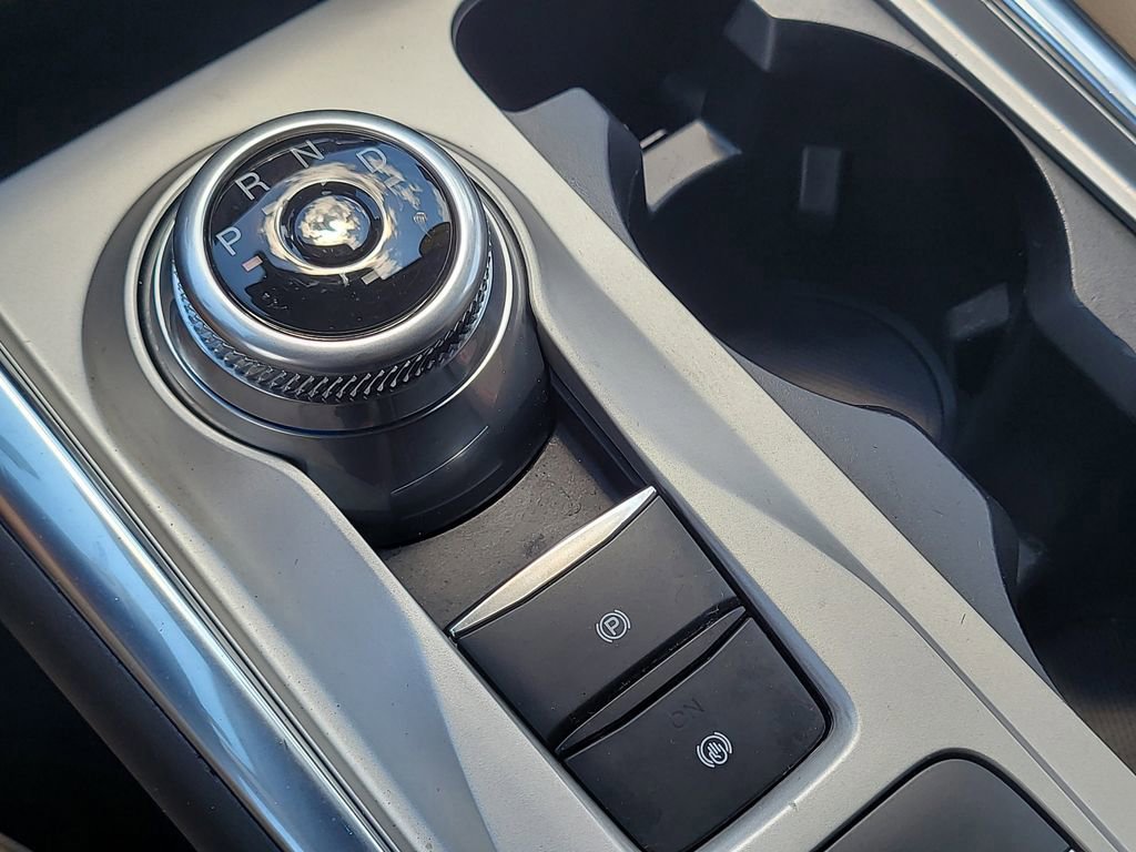 Certified 2022 Ford Explorer Limited w/ Equipment Group 301A image 27