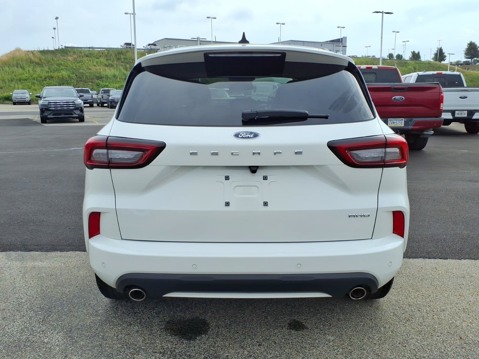 Certified 2023 Ford Escape ST-Line Elite AWD/4WD image 5