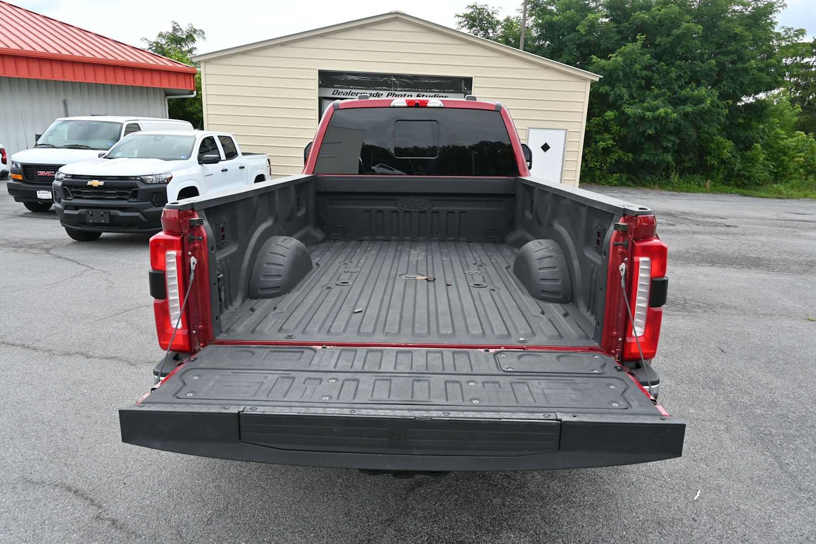 Certified 2025 Ford F350 Lariat w/ Lariat Ultimate Package AWD/4WD image 17