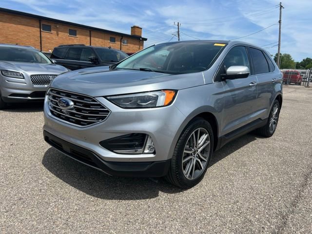 Certified 2024 Ford Edge Titanium w/ Equipment Group 301A AWD/4WD image 30