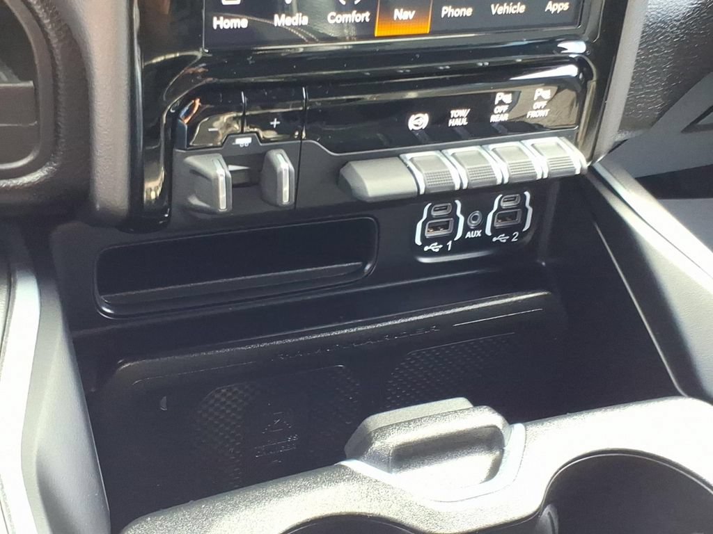 Used 2022 RAM 3500 Laramie RWD image 22