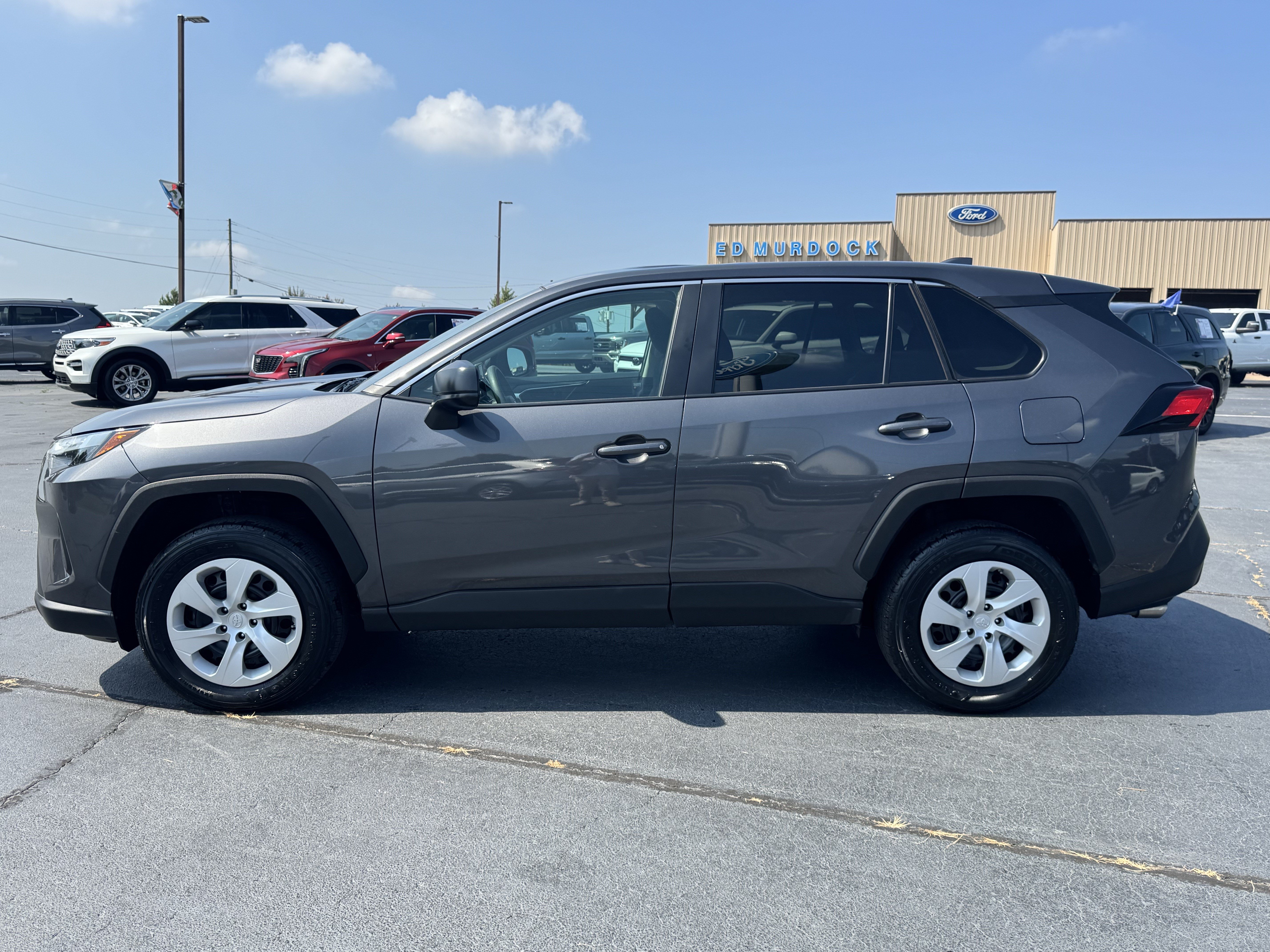 Used 2024 Toyota RAV4 LE FWD image 8