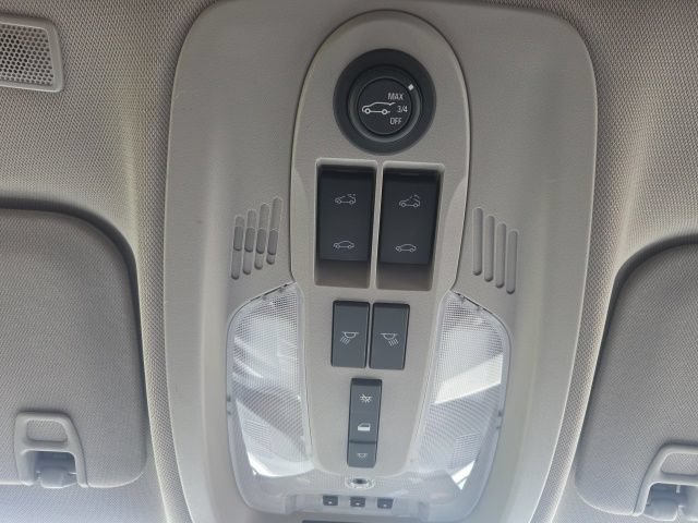 Used 2017 GMC Terrain SLT w/ Open Road Package FWD image 29