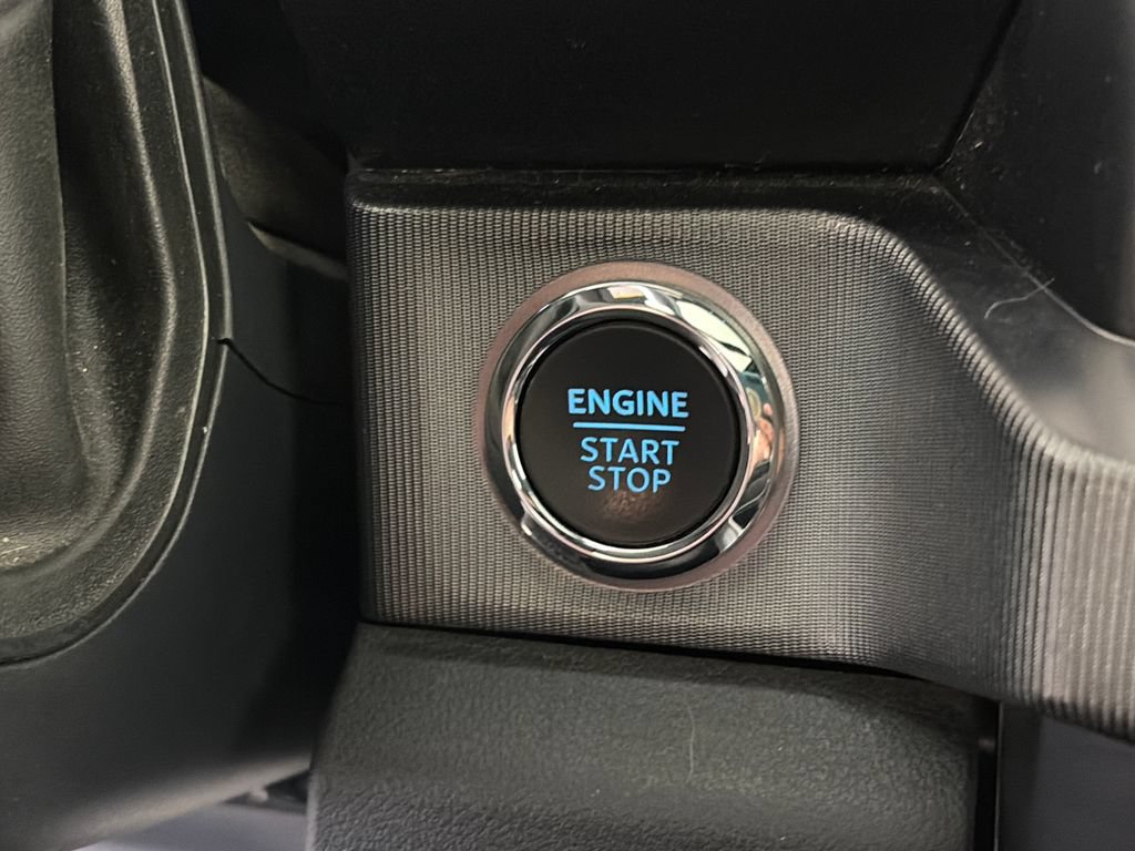 Certified 2025 Ford F250 Platinum AWD/4WD image 24