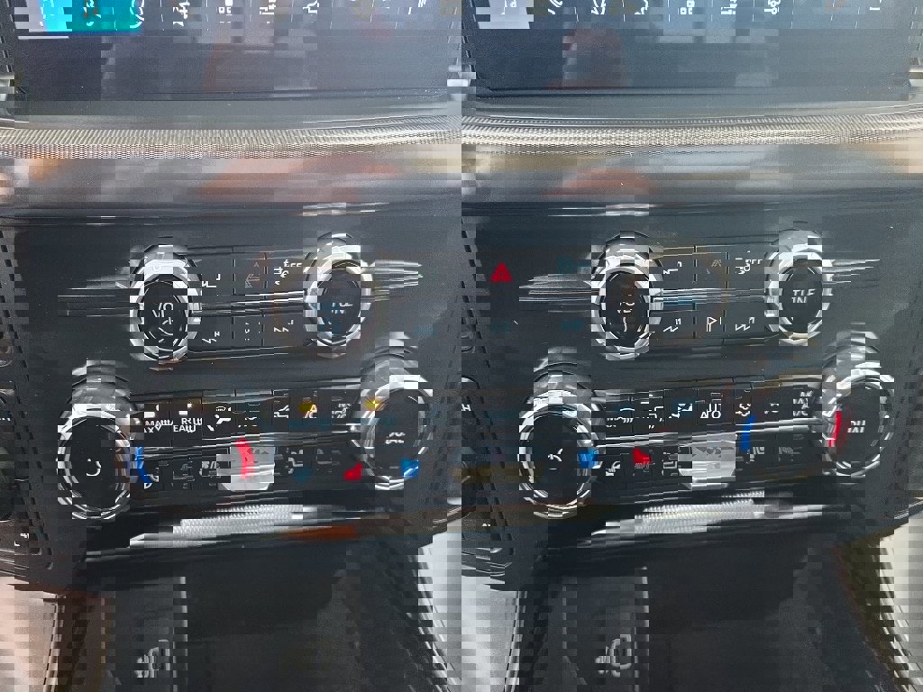 Certified 2025 Ford F150 Lariat image 28