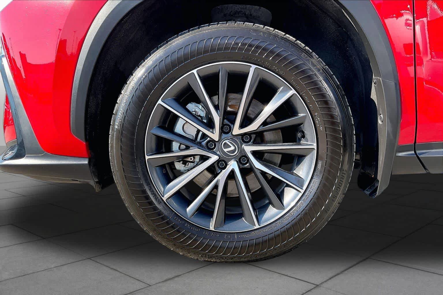 Used 2024 Lexus NX 250 FWD w/ Towing Package (2000 Lbs) image 11