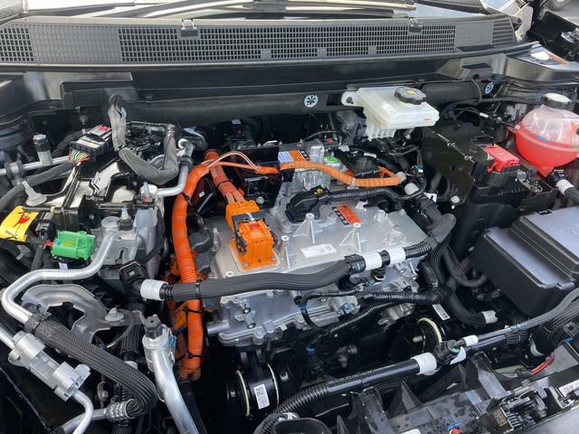 Used 2025 Chevrolet Equinox EV LT w/ Convenience Package image 38