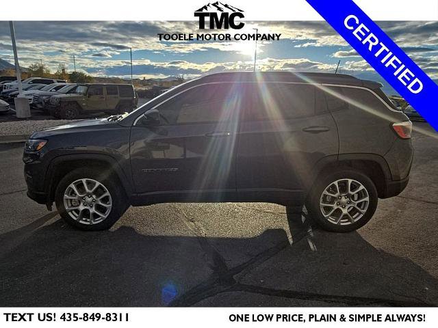 Used 2024 Jeep Compass Latitude image 2