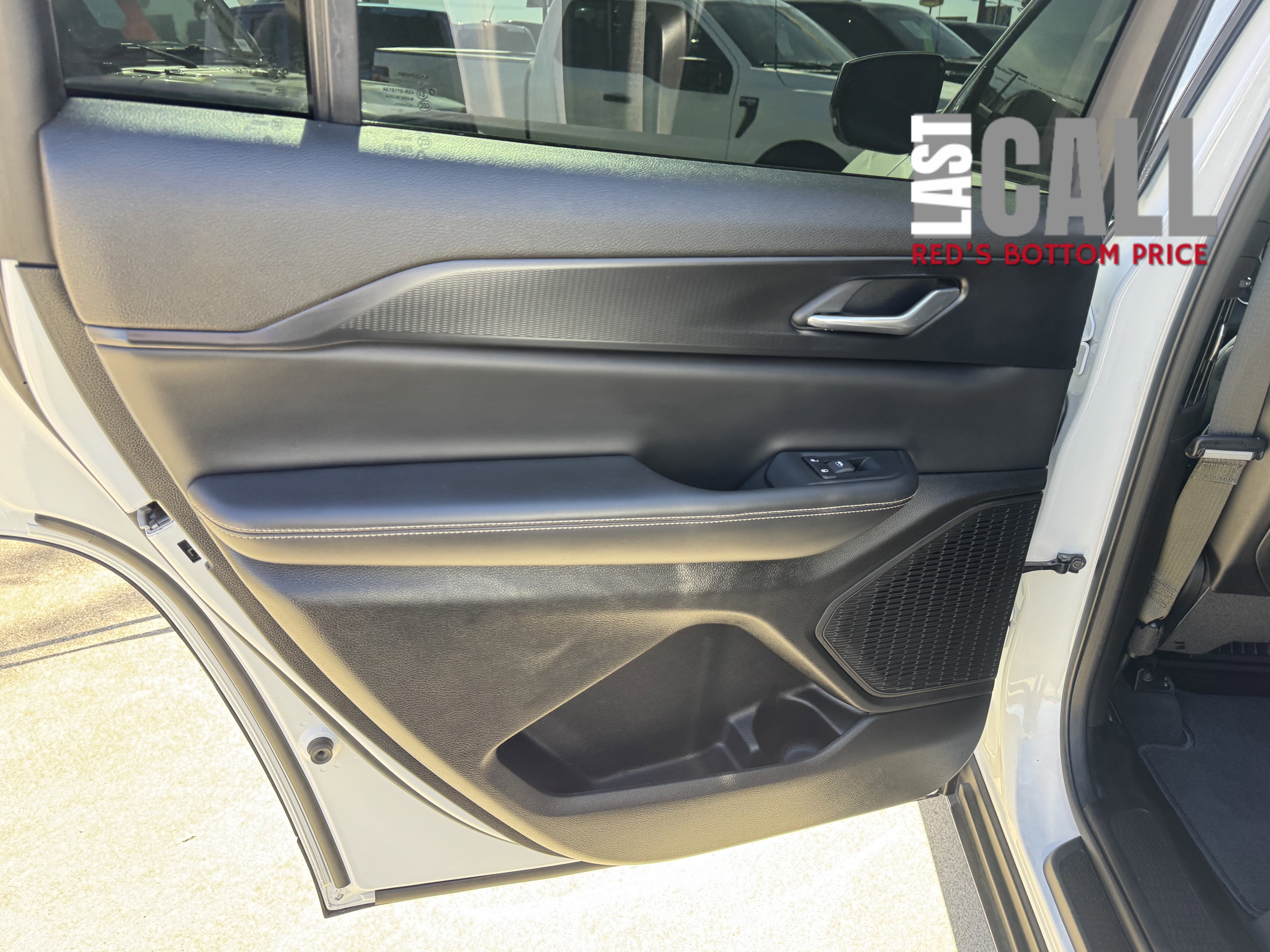 Used 2025 Jeep Grand Cherokee L Altitude image 16