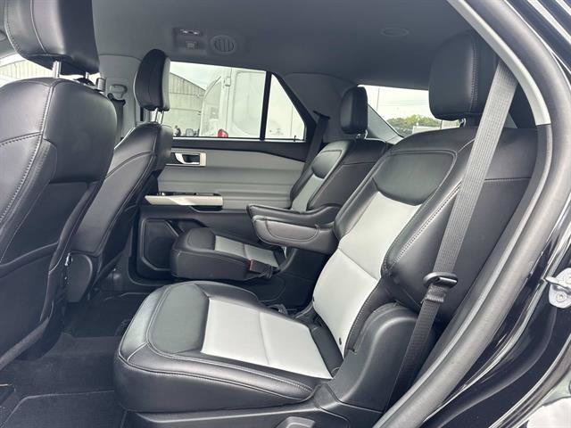 Certified 2023 Ford Explorer XLT w/ Equipment Group 202A AWD/4WD image 7