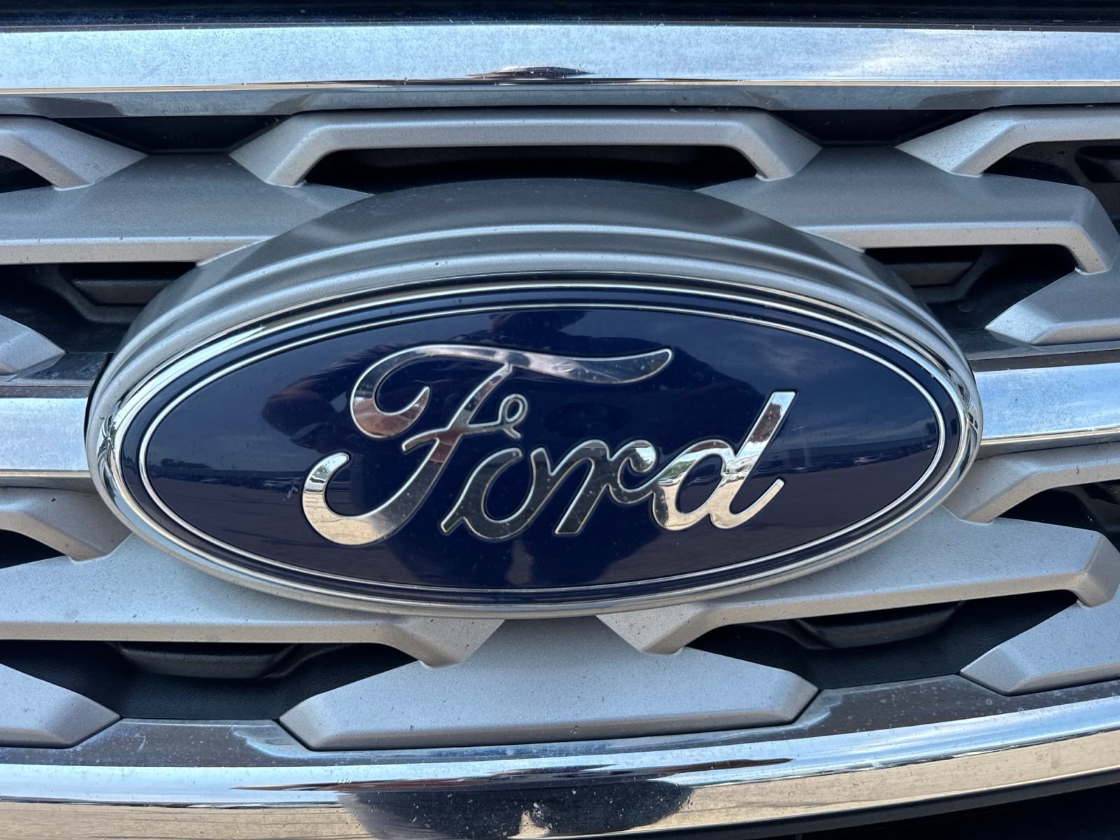 Certified 2018 Ford Explorer Limited w/ Equipment Group 301A AWD/4WD image 13